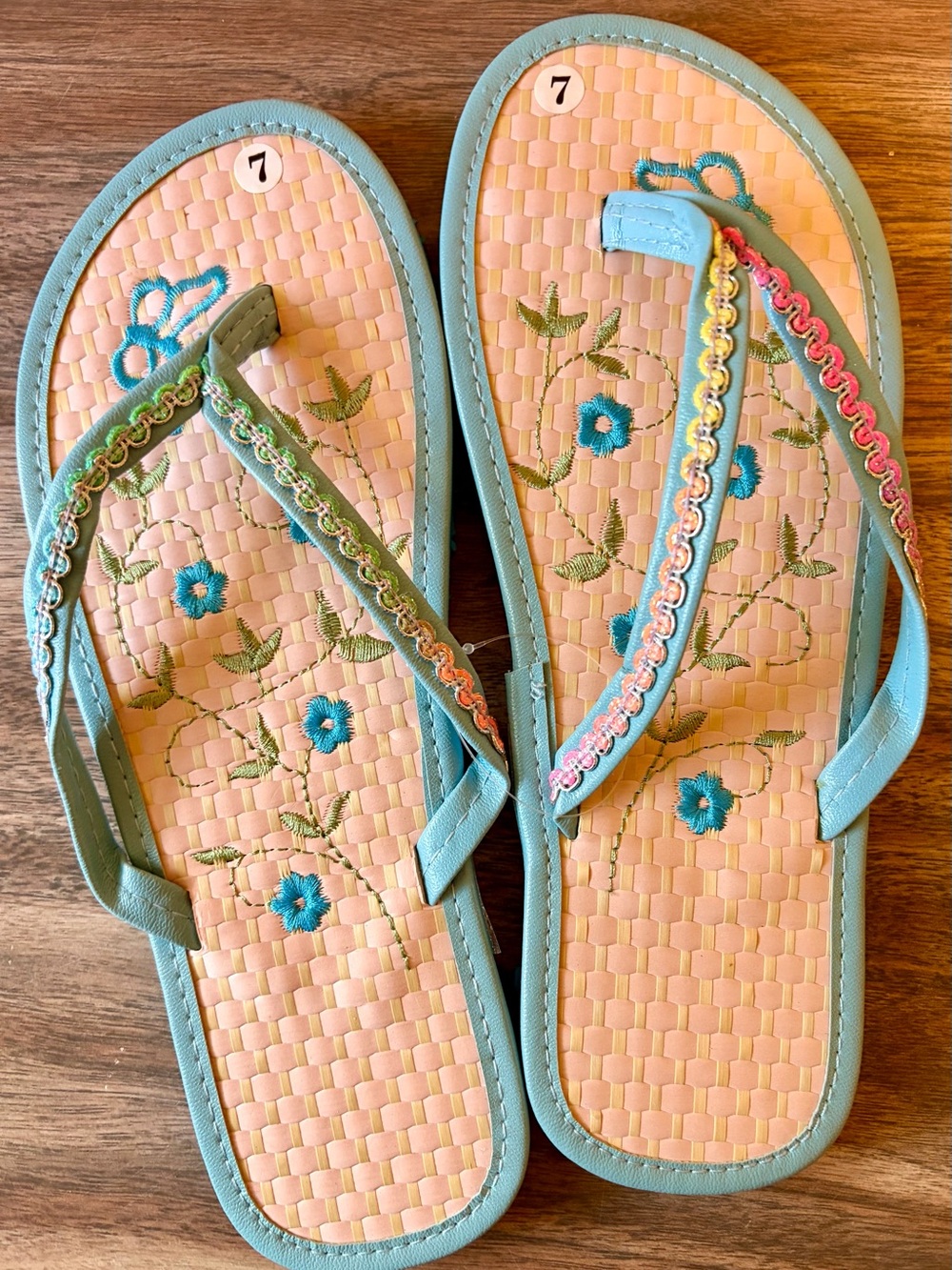 Embroidered Floral Women's Flip Flops - Aqua